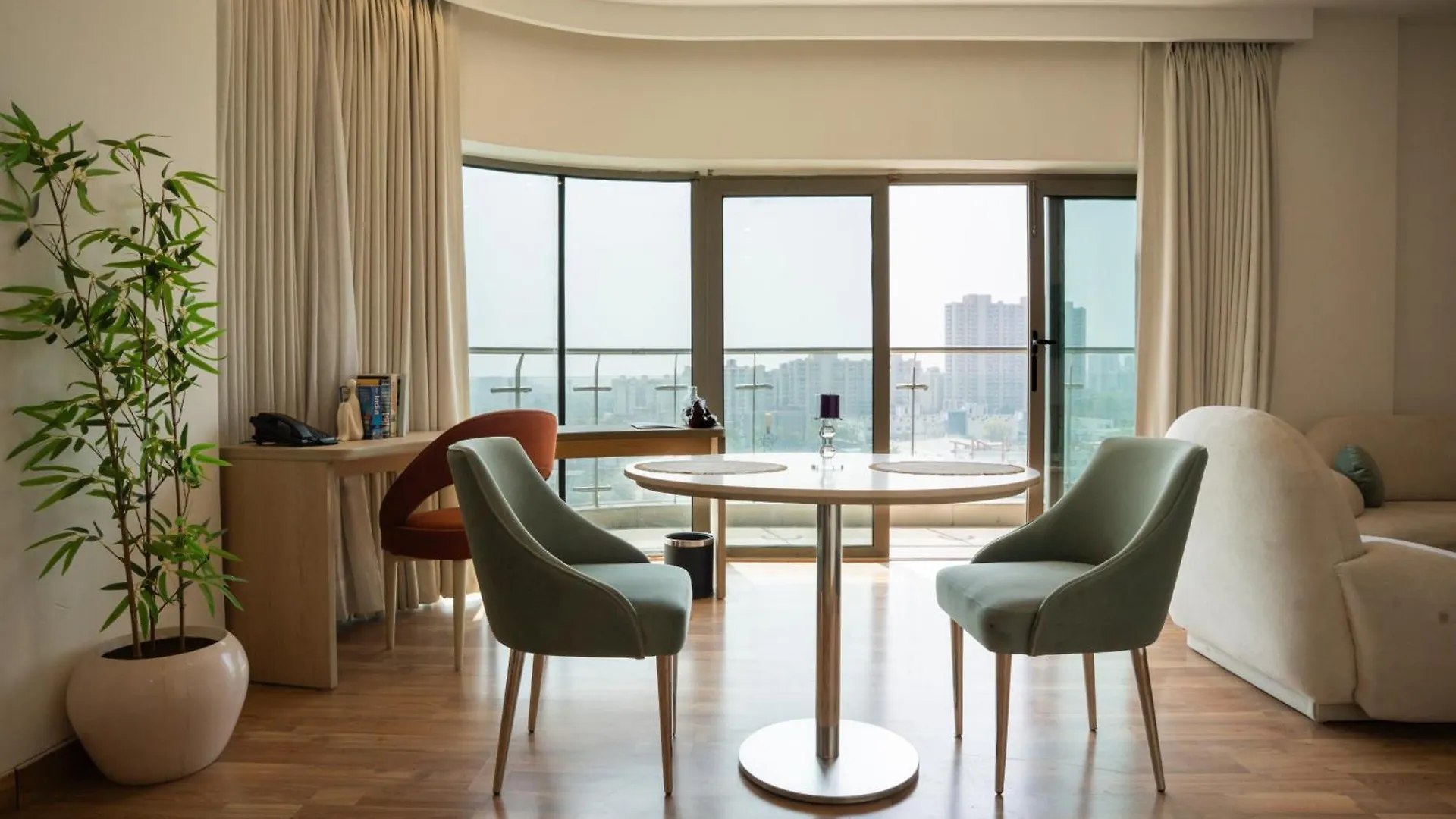 **** Szálloda Ar Suites Klj Square Gurgáon India