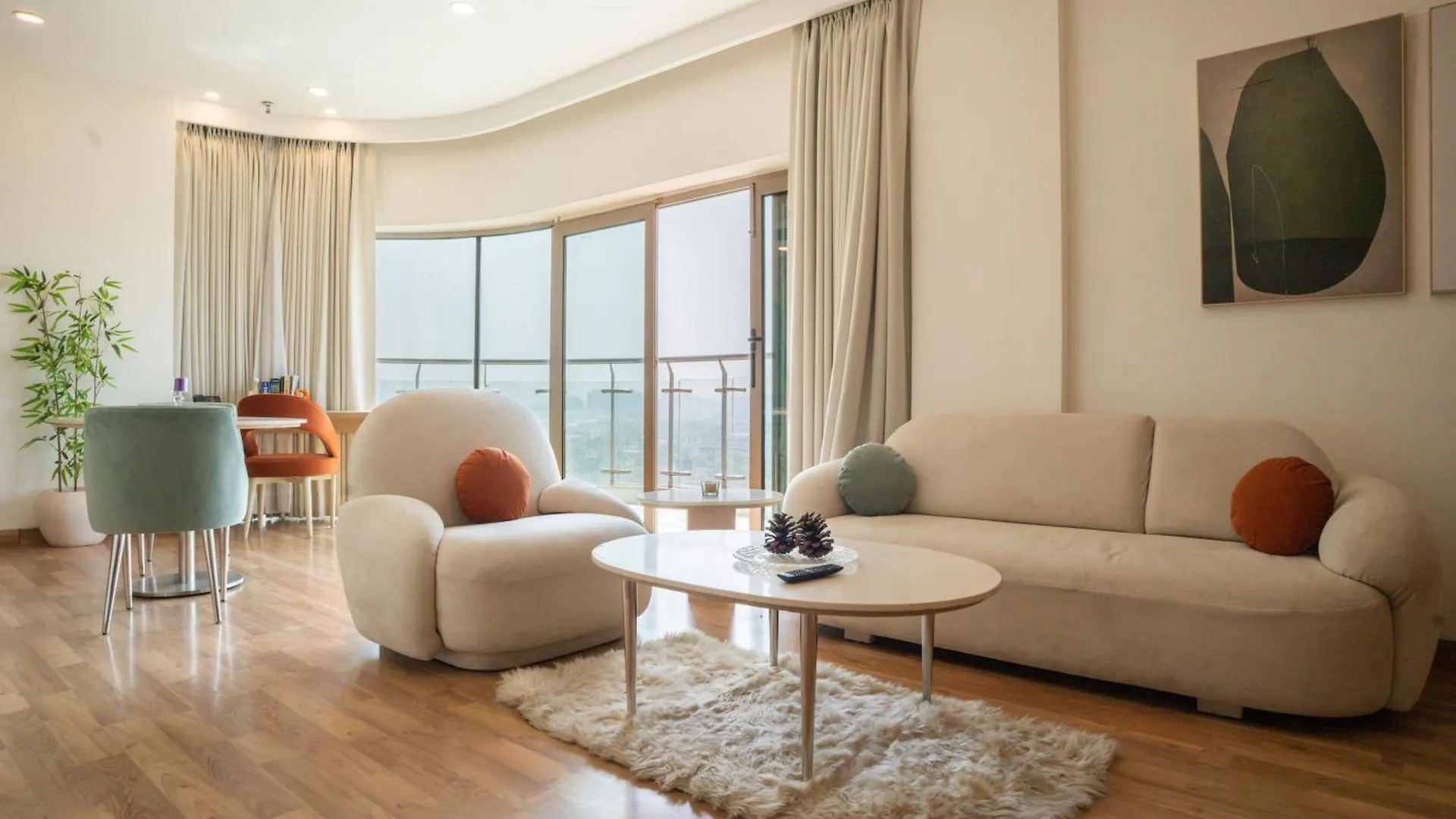 Ar Suites Klj Square Gurgáon Szálloda