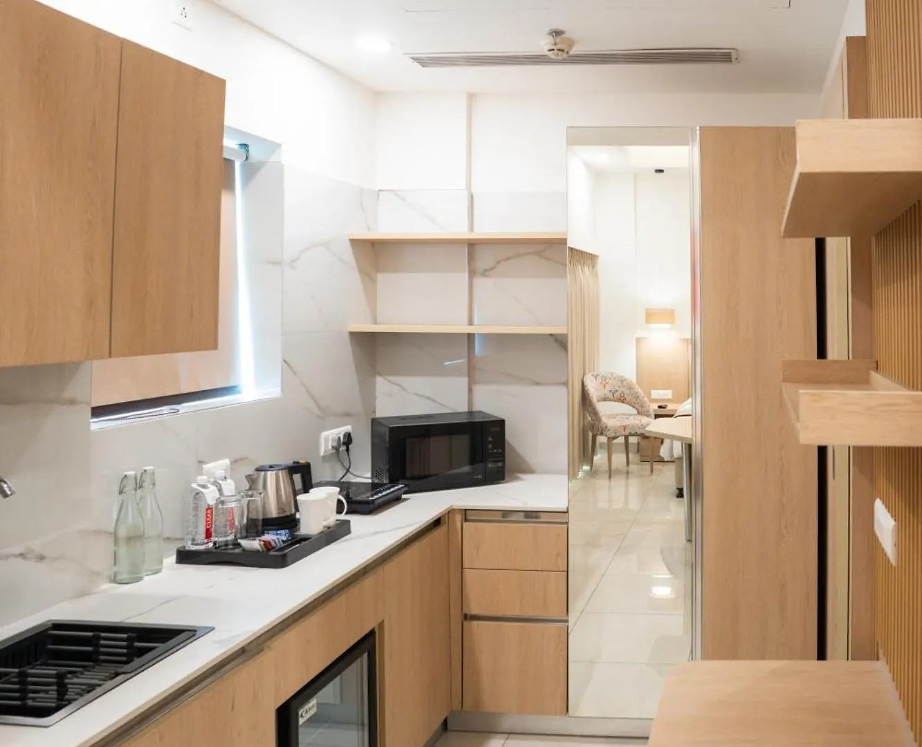 Ar Suites Klj Square Gurgáon 4*,
