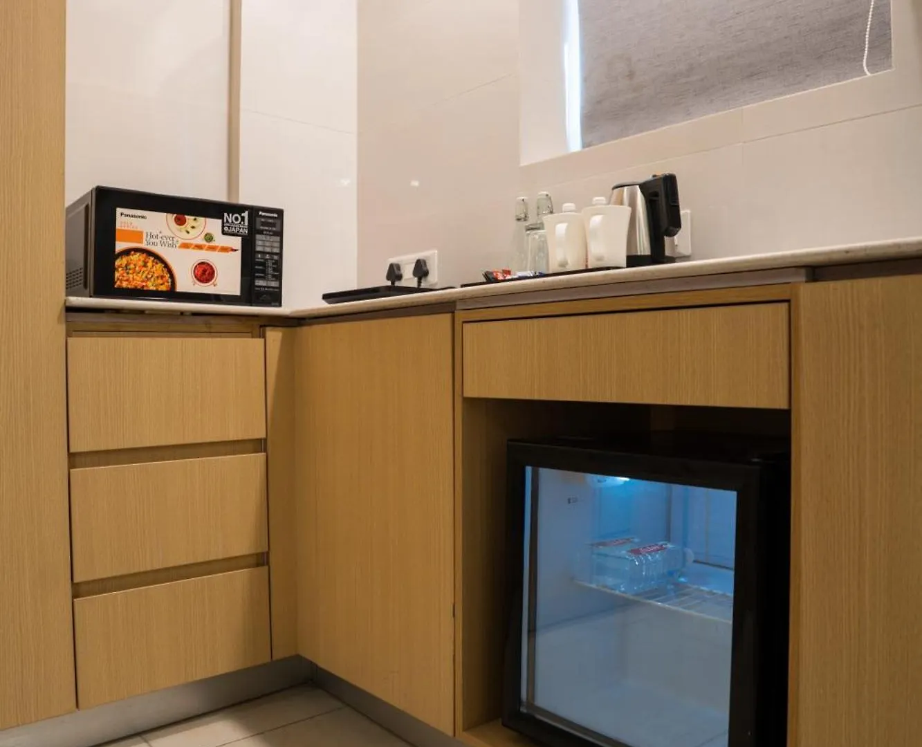 Ar Suites Klj Square Gurgáon India