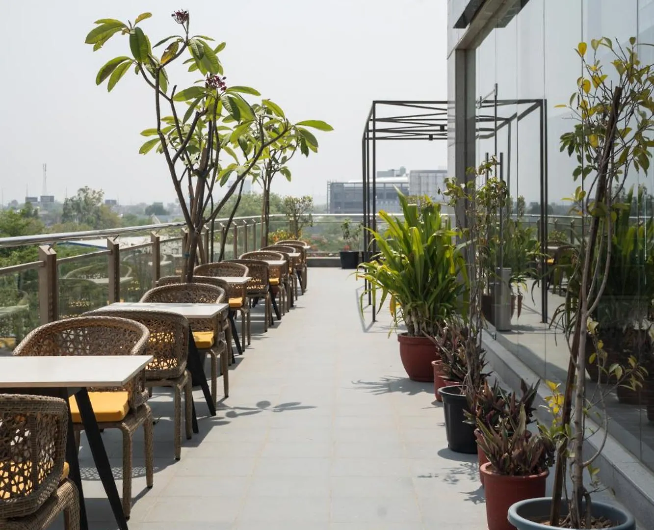 Ar Suites Klj Square Gurgáon
