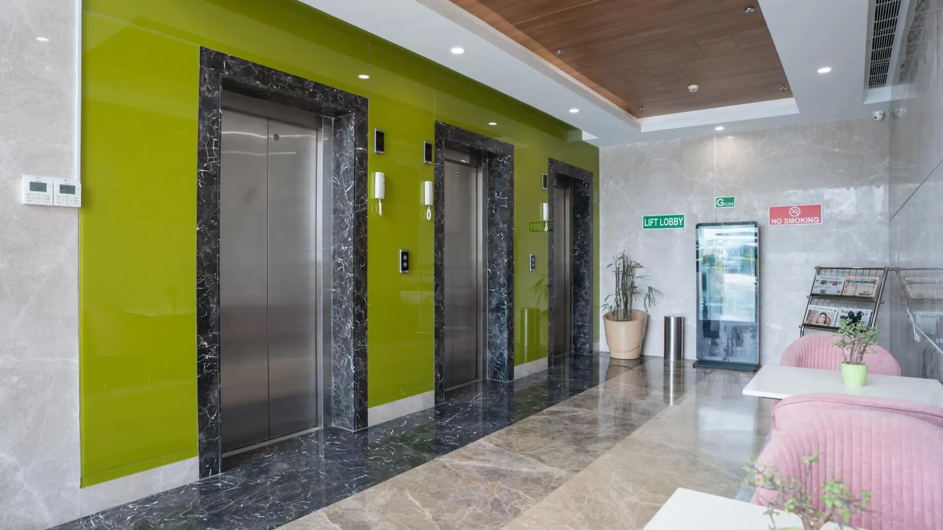 Ar Suites Klj Square Gurgáon 4*,  India